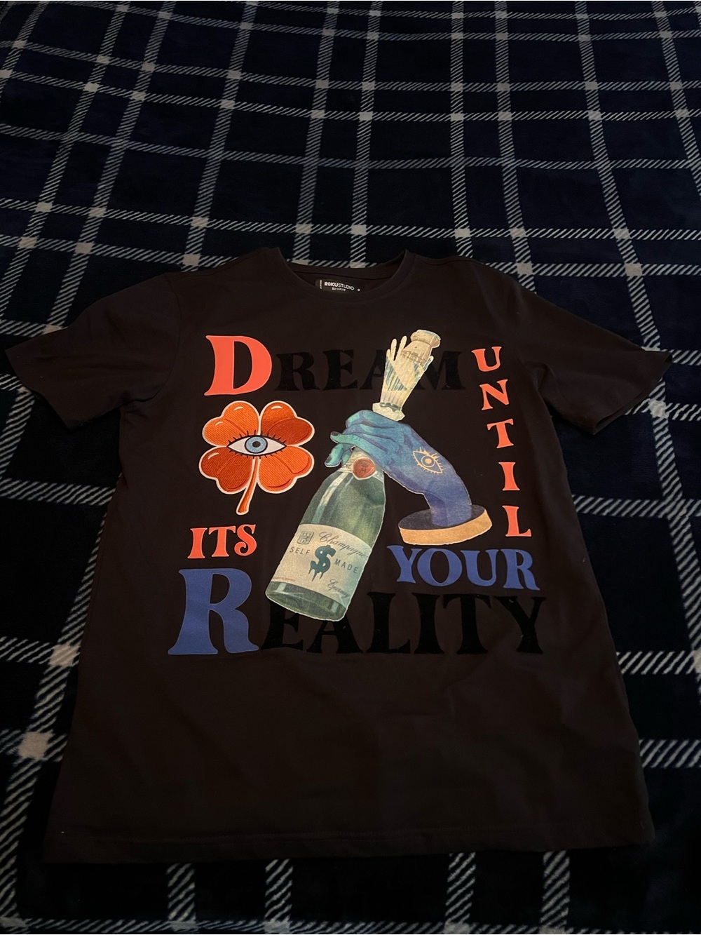 Roku Studios "Dream Until Your Reality" T-Shirt Size Small